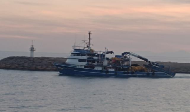 Saros'ta gırgır tekneleri tonlarca balık avlıyor