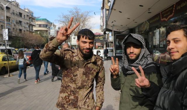 Suriye'den Türkiye'de yaşayan Suriyelilere çağrı: Ülkemize dönün