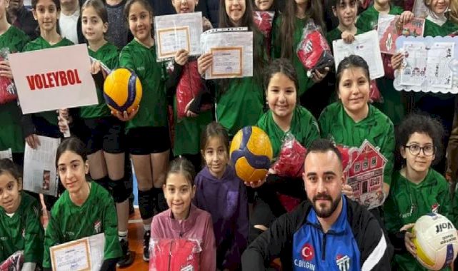 Artvinspor Kadın Voleybol Takımı 1 yaşında