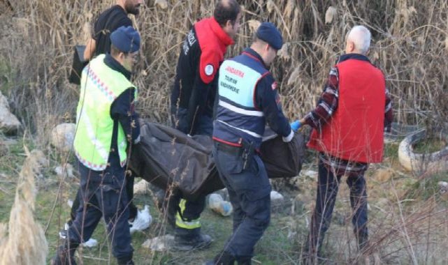 Denizli'de traktör dere yatağına düştü: Dede öldü, torunu kurtuldu