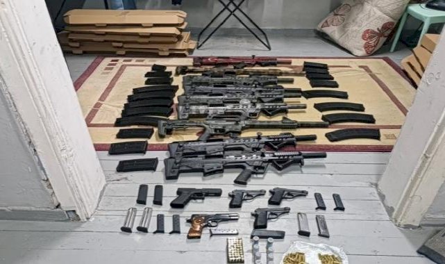 İzmir’de silah kaçakçılığı operasyonu: 26 ayrı adrese baskın yapıldı
