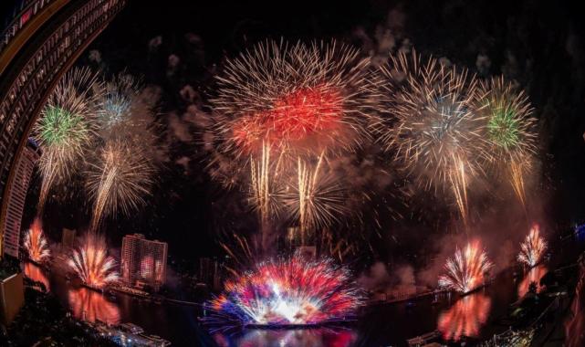 Tayland yeni yıla 'merhaba' dedi