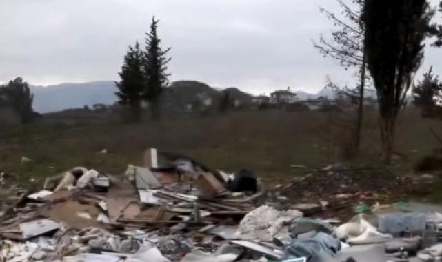 Tuğba Özay çöp yığınını görünce çılgına döndü: Evindeki koltuğu getirip atmış ruh hastası...