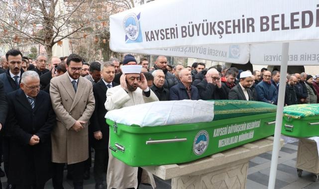 Yangın faciasında vefat eden Eslem Uyanık'ın cenazesi Kayseri'de toprağa verildi
