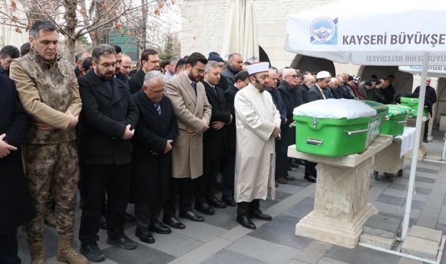 Yangın faciasında vefat eden Eslem Uyanık'ın cenazesi Kayseri'de toprağa verildi