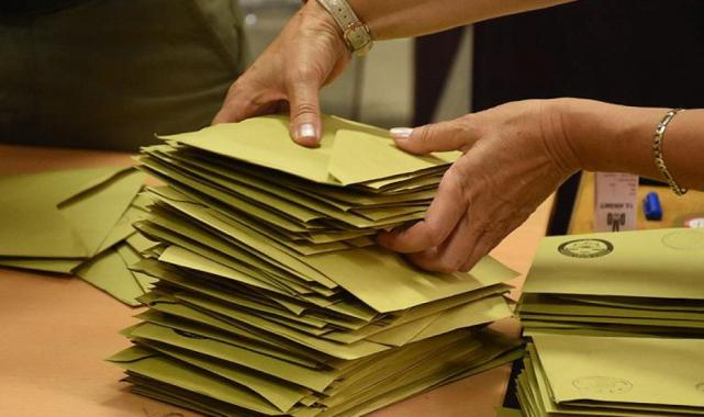 YSK, seçimlere katılabilecek 38 siyasi partiyi açıkladı