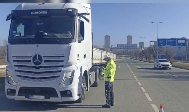 Ali Yerlikaya: Trafikte 3 Milyon 277 bin 604 araç denetlendi