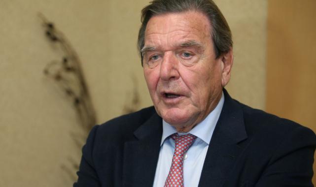 Almanya'nın eski Başbakanı tükenmişlik sendromuna yakalandı