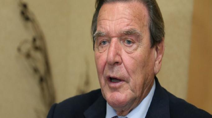 Almanya'nın eski Başbakanı tükenmişlik sendromuna yakalandı