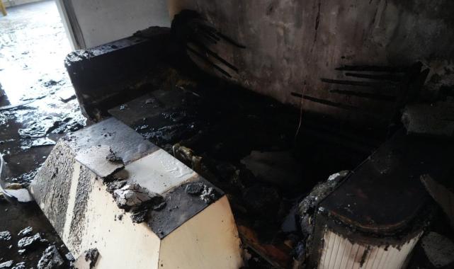 Antalya'da ofis yangınında 1 buçuk milyon TL'lik mal kaybı