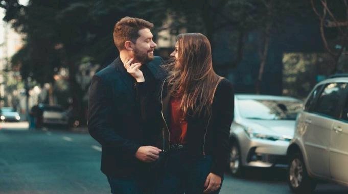 Aşk mı, alışkanlık mı? Bir erkeğin gerçekten sevdiğini gösteren işaretler!