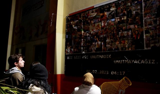 Asrın felaketinde hayatını kaybedenler anıldı