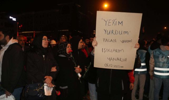 Asrın felaketinin 2'nci yıl dönümü: Kaybedilenler anısına sessiz yürüyüşler düzenlendi