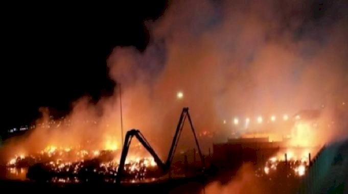 Aydın&#039;da kağıt fabrikasının depolama alanında çıkan yangına müdahale sürüyor