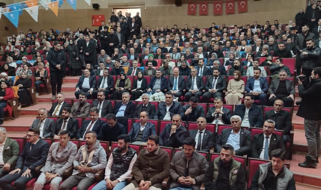 Batman'da CHP'den istifa eden 514 kişi AK Parti'ye geçti