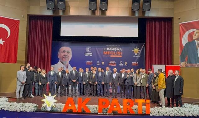 Batman'da CHP'den istifa eden 514 kişi AK Parti'ye geçti