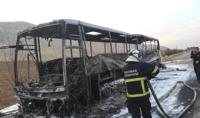 Batman'da seyir halindeki otobüsten alevler yükseldi