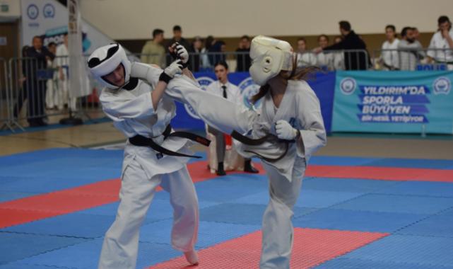 Bursa Yıldırım’da karate rüzgarı