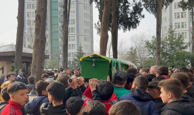 Bursa'da alkol alıp direksiyon başına geçti: 3 şahsa çarpıp kaçtı