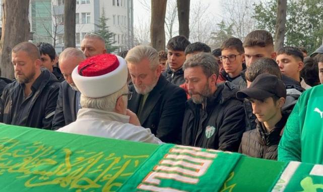 Bursa'da alkol alıp direksiyon başına geçti: 3 şahsa çarpıp kaçtı