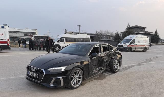 Bursa'da öğrenci servisi kaza yaptı: 10 yaralı
