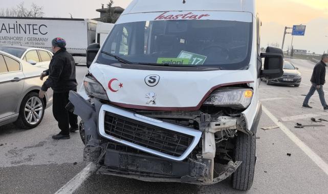 Bursa'da öğrenci servisi kaza yaptı: 10 yaralı