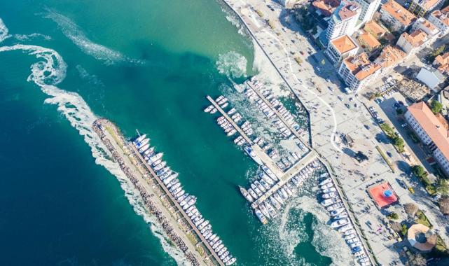 Çanakkale'de müsilaj balıkçıları zorluyor