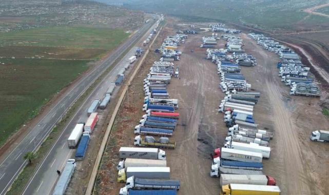 Cilvegözü’nde devasa tır kuyrukları