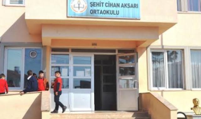 Düzce'de 5 öğrenci yediklerinden rahatsızlandı!