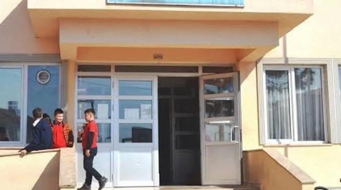 Düzce'de 5 öğrenci yediklerinden rahatsızlandı!