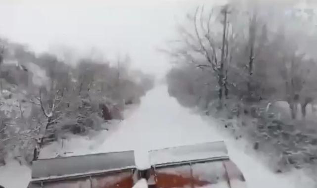 Elazığ'da kar yağışı sürüyor