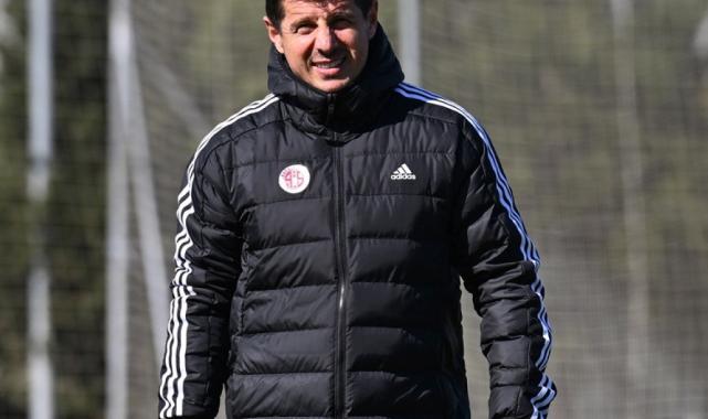 Emre Belözoğlu: Kasımpaşa maçını ön bir viraj olarak görüyoruz