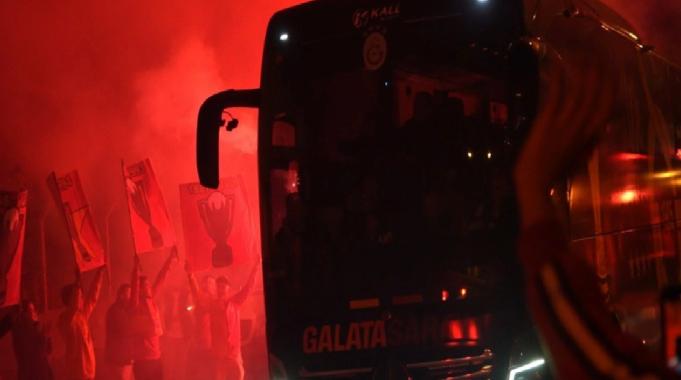 Galatasaray'a Gaziantep'te coşkulu karşılama!