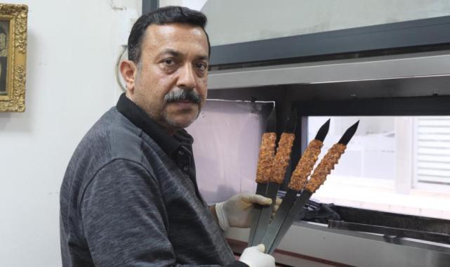 Hataylı depremzede memleketine döneceği günün hayaliyle yaşıyor