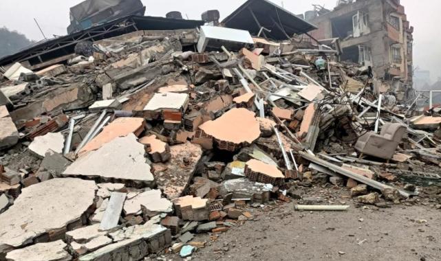 Hataylı depremzede memleketine döneceği günün hayaliyle yaşıyor