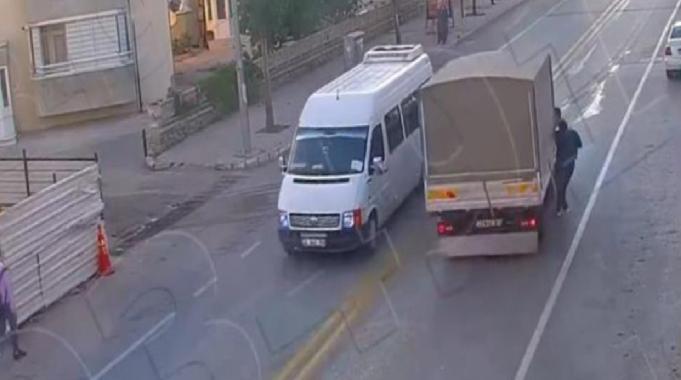 Isparta&#039;da araçların yayalara çarptığı kazalar görüntülendi