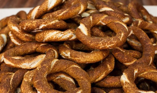 İstanbul'da 20 liradan simit satan işletmelere yasal işlem başlatıldı
