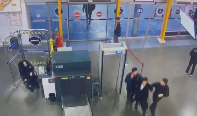 İstanbul'da ailesinden 4 kişiyi öldüren zanlının yakalanma anı kamerada