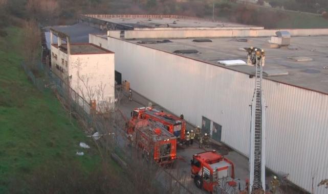 İstanbul'da AVM deposundan alevler yükseldi