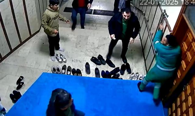 İstanbul'da dünya şampiyonu kick boksçu, cami görevlisine saldırdı