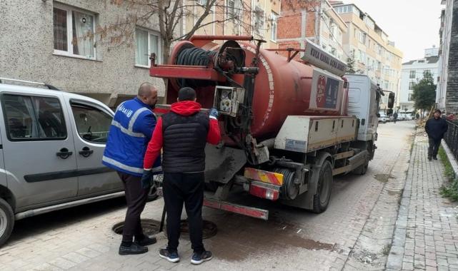 İstanbul'da kanalizasyon sistemi arızalandı, daireyi su bastı