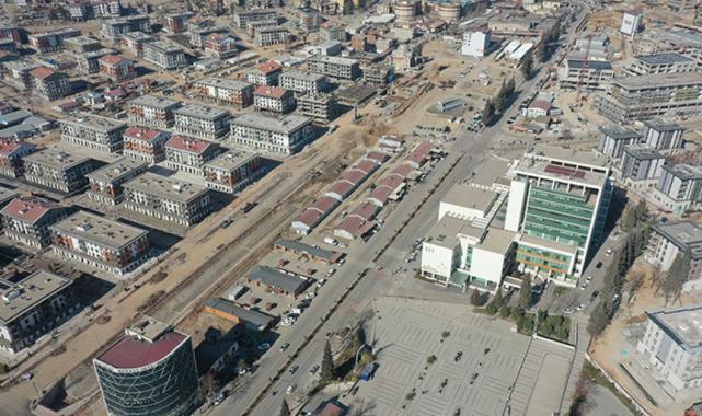 Kahramanmaraş merkezli depremlerin yıkıma neden olduğu il merkezleri görüntülendi