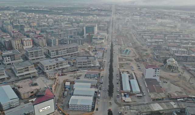 Kahramanmaraş merkezli depremlerin yıkıma neden olduğu il merkezleri görüntülendi