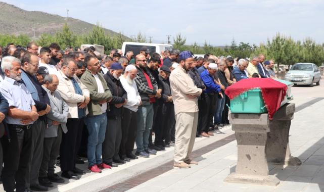 Kayseri'de kazada anne öldü, oğlu yaralı kurtuldu