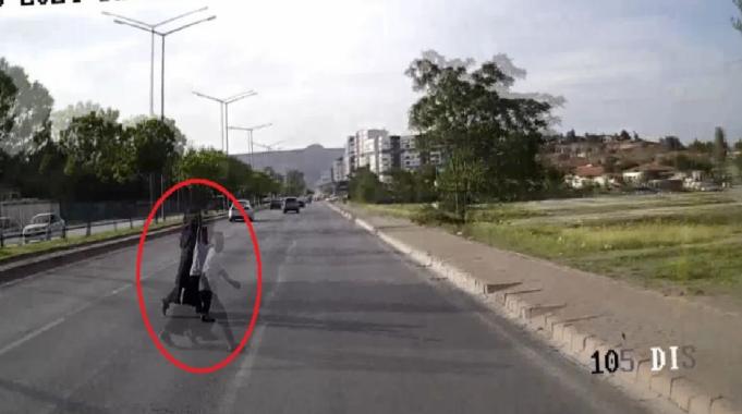 Kayseri'de kazada anne öldü, oğlu yaralı kurtuldu