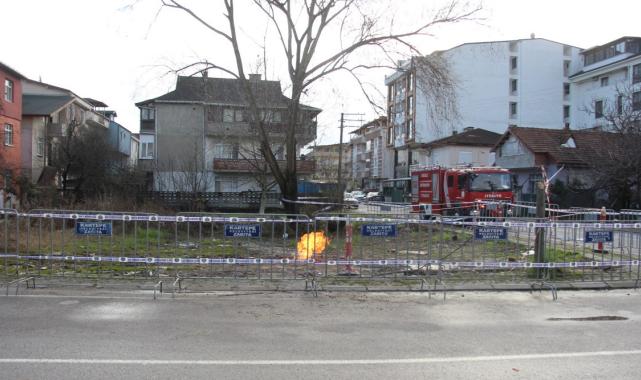 Kocaeli'de metan gazından çıkan yangın 2 gündür sürüyor