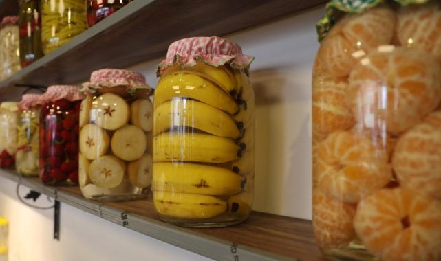 Konya'da soğuk havalarda turşuya talep arttı