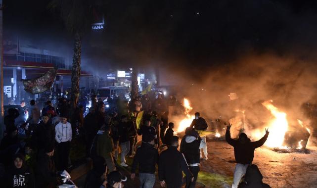 Lübnan idaresi İran uçağına müsaade vermedi: Beyrut karıştı