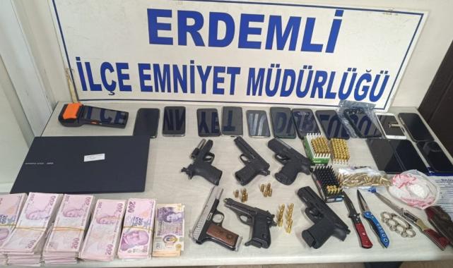 Mersin'de iş yeri kurşunlayan 'Kaplanlar' çetesi çökertildi
