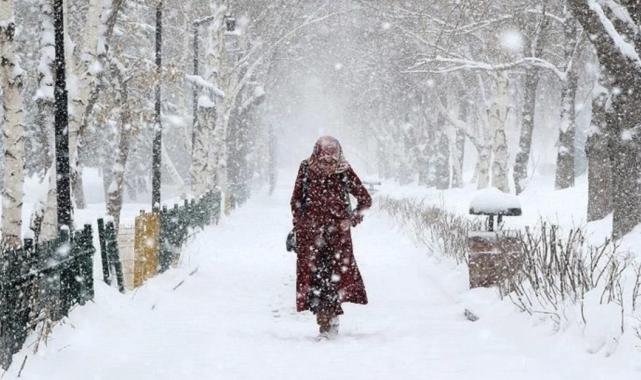 Meteoroloji ve AKOM'dan peş peşe uyarılar: Kar Anadolu Yakası'na kayacak